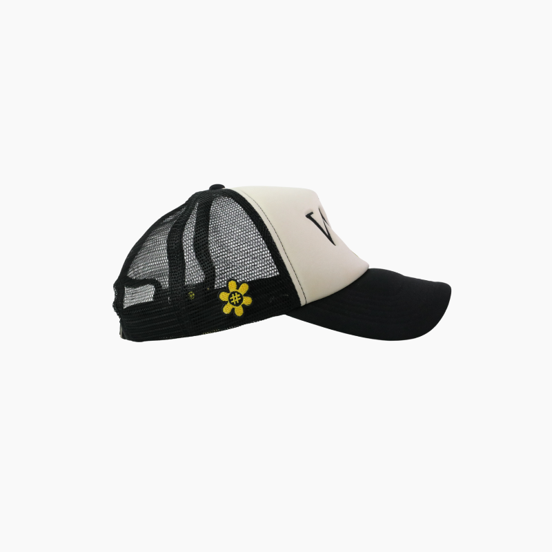 Smiley Iconic Trucker Cap | Black