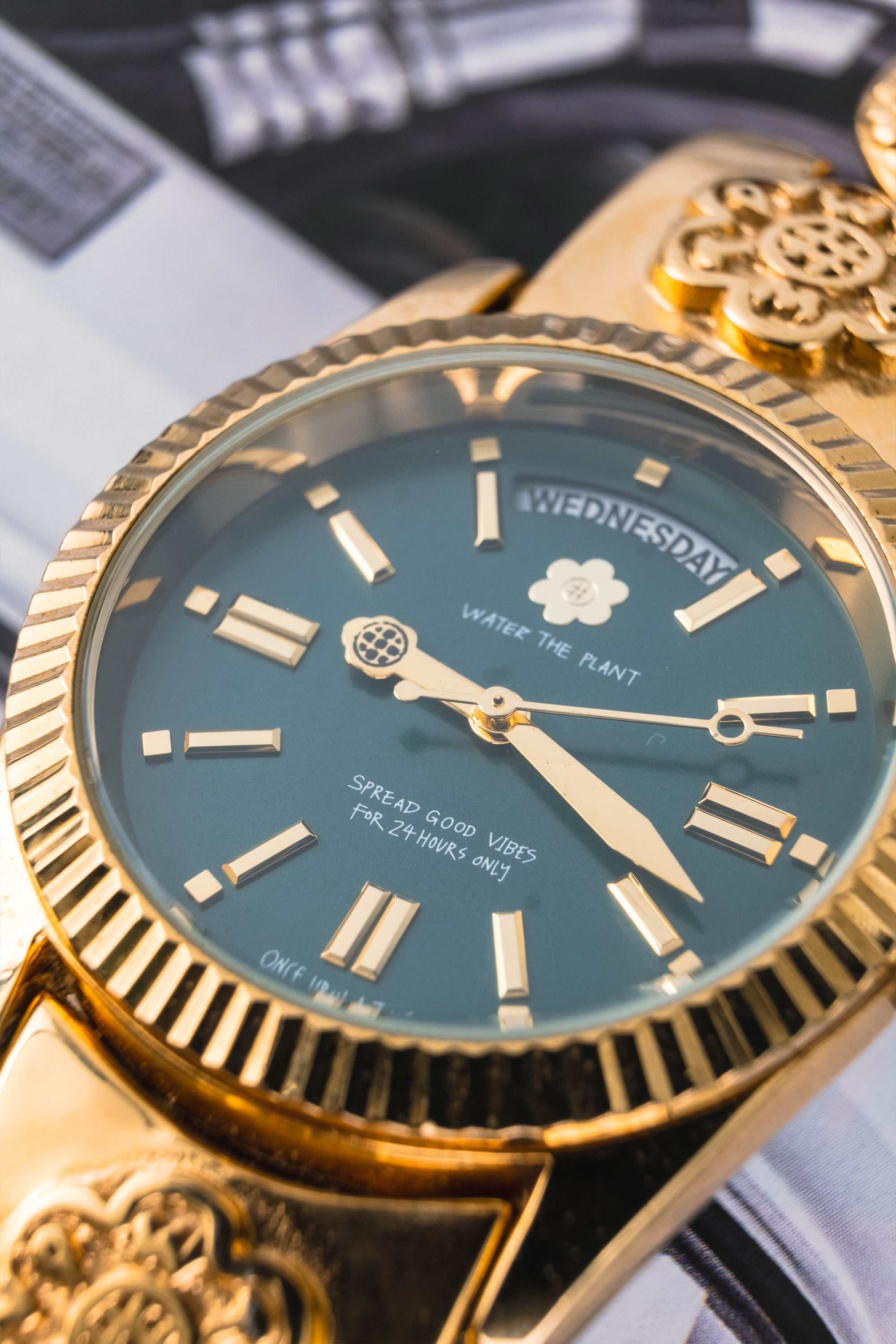 "SOLANA" Quality Time Watch | Verdant Gold