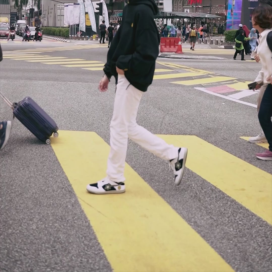 WhiteTruffle-Lookbook_01a_AdobeExpress.mp4__PID:0612a504-eb0a-4ff8-b557-1a62b4857f05