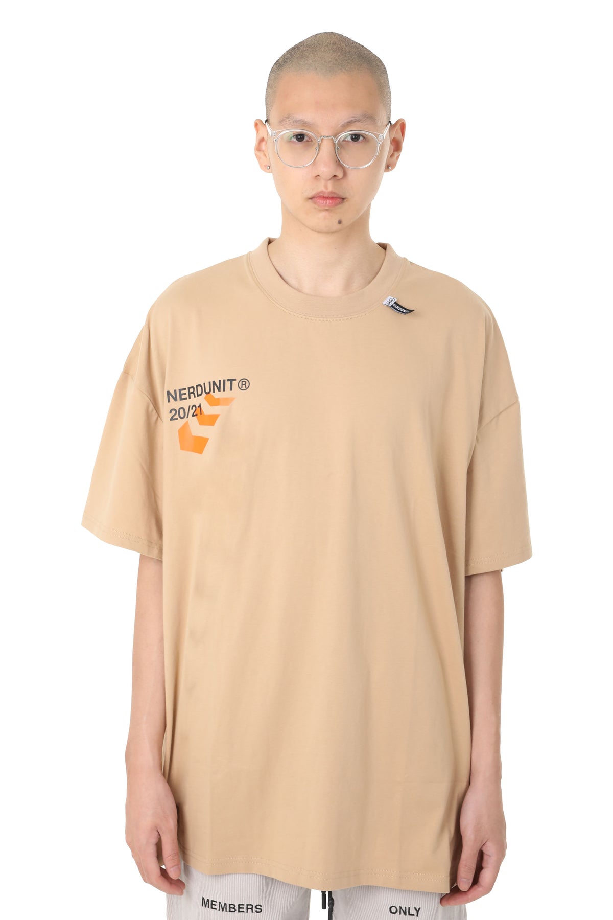 "FW20" TEE | BROWN