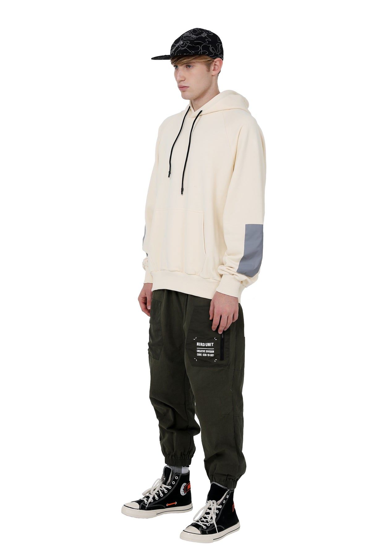 PATCH REFLECTIVE HOODIE | Cream