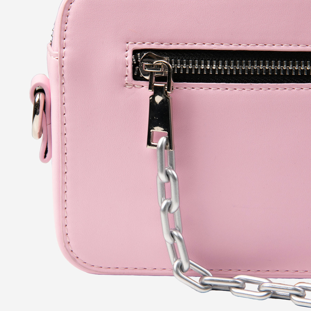 EMBLEM CHAINED BAG | PINK