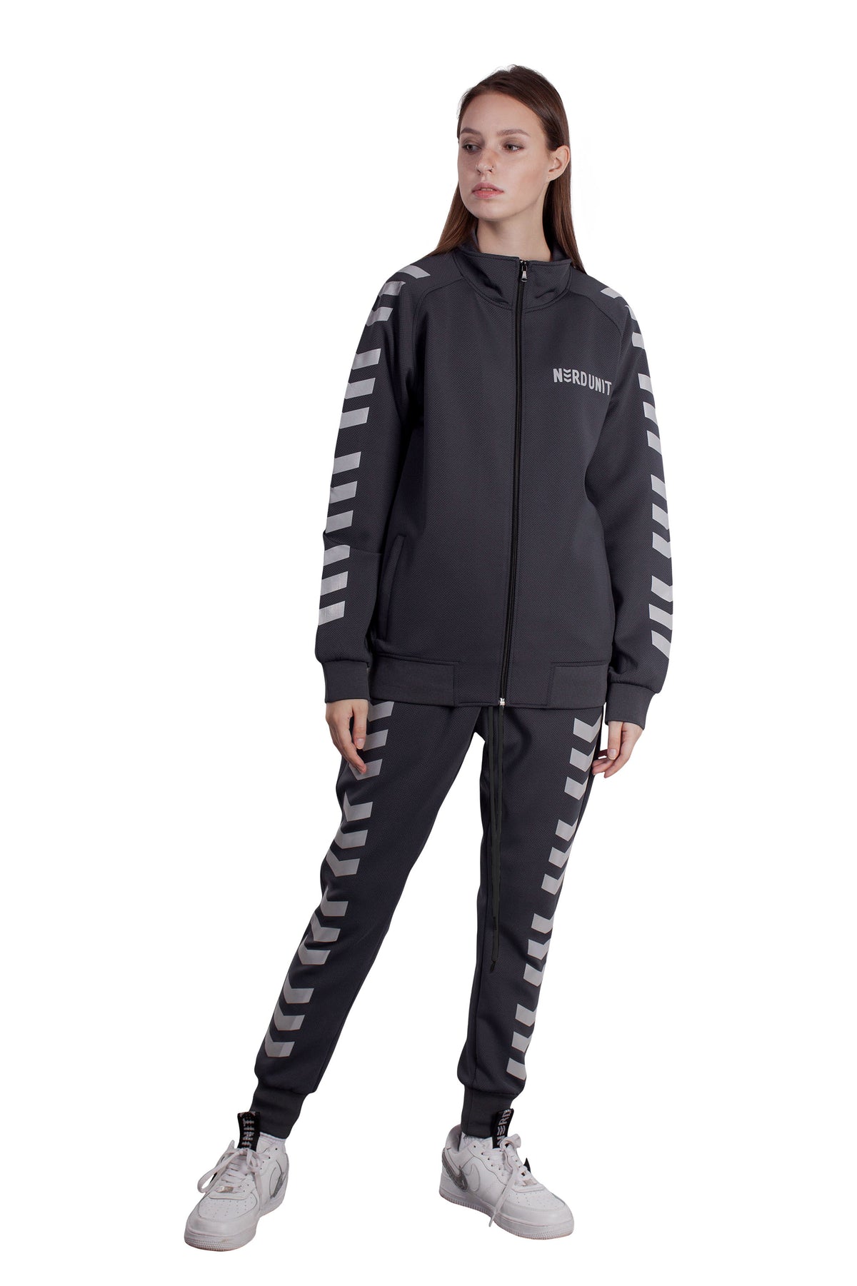 REFLECTIVE EMBLEM LINE TRACK JACKET | GRAY