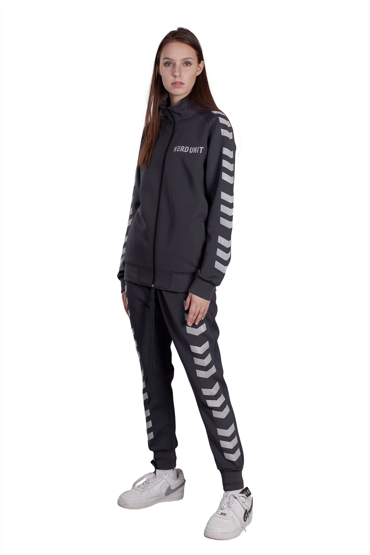 REFLECTIVE EMBLEM LINE TRACK JACKET | GRAY