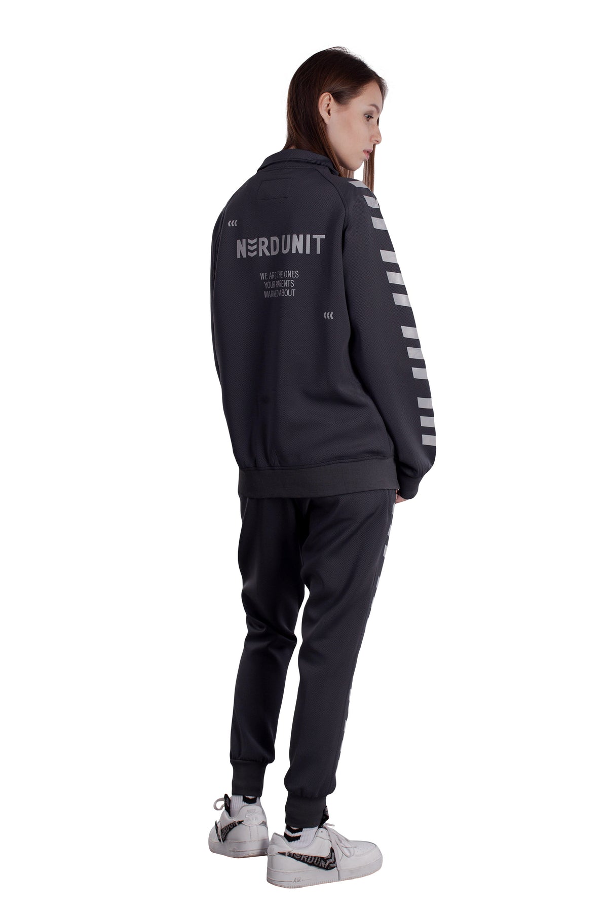 REFLECTIVE EMBLEM LINE TRACK JACKET | GRAY