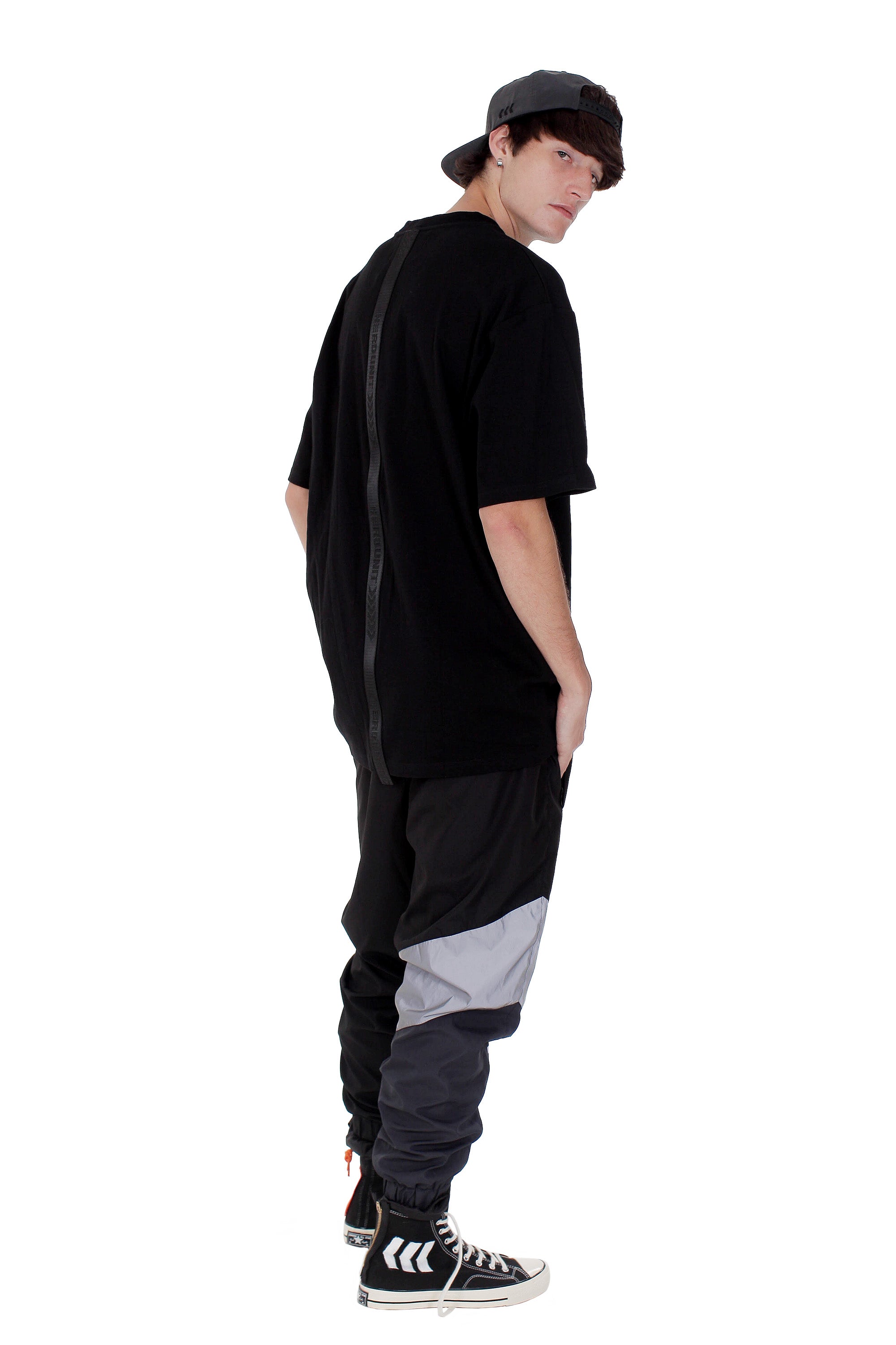 WE ARE NU STRAP TEE | BLACK