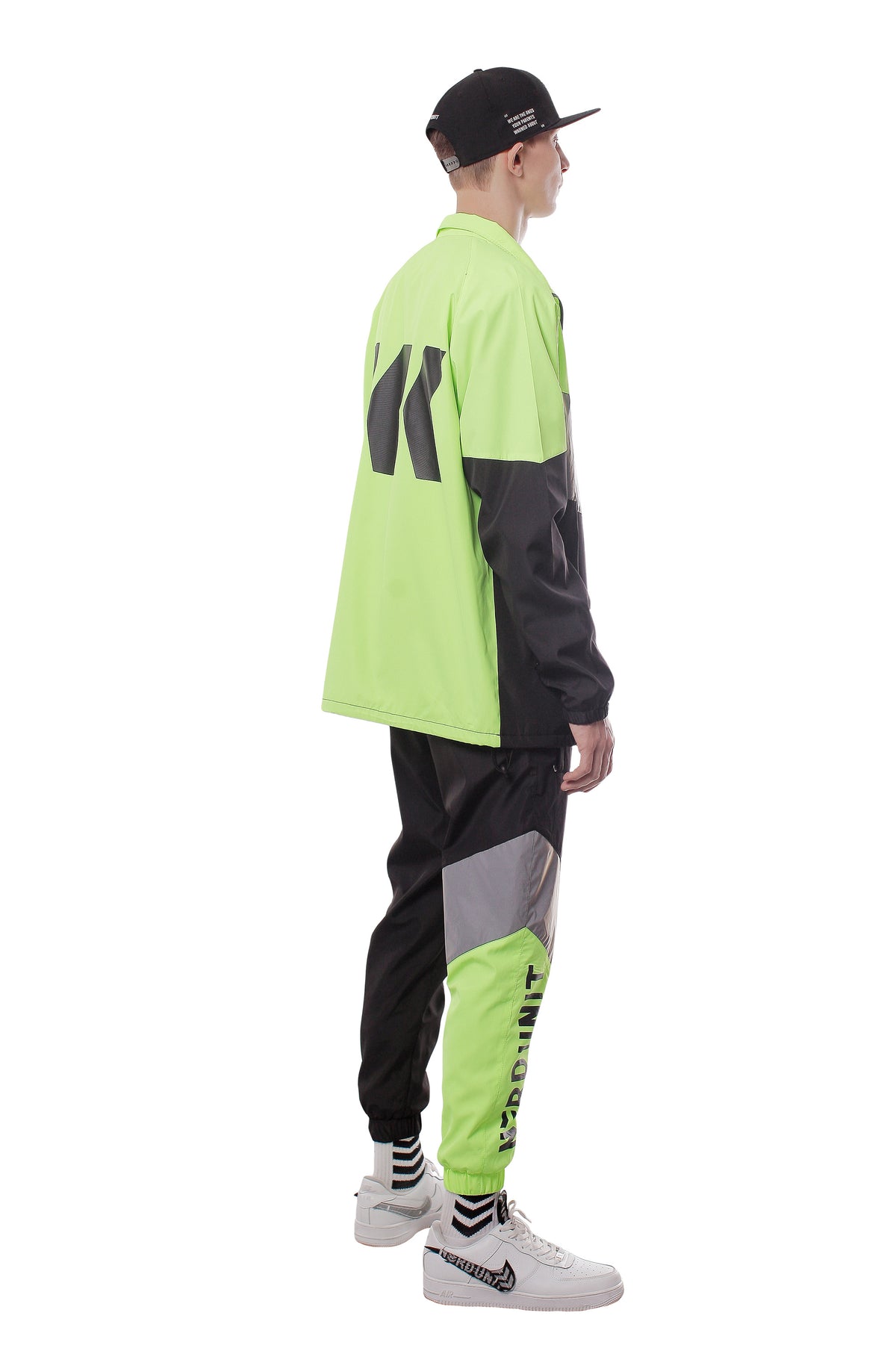 EMBLEM REFLECTIVE WINDBREAKER JACKET | NEON GREEN