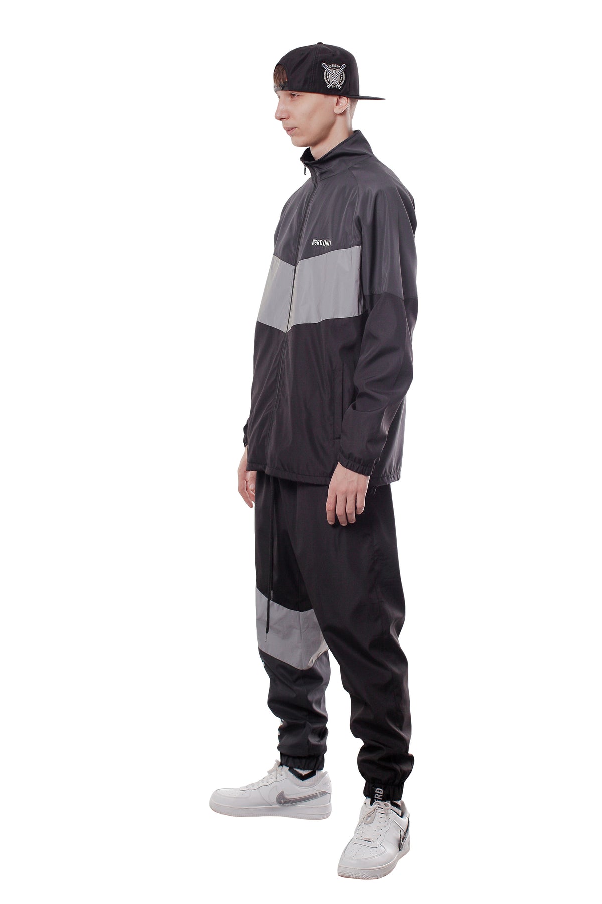 EMBLEM REFLECTIVE WINDBREAKER JACKET | GRAY