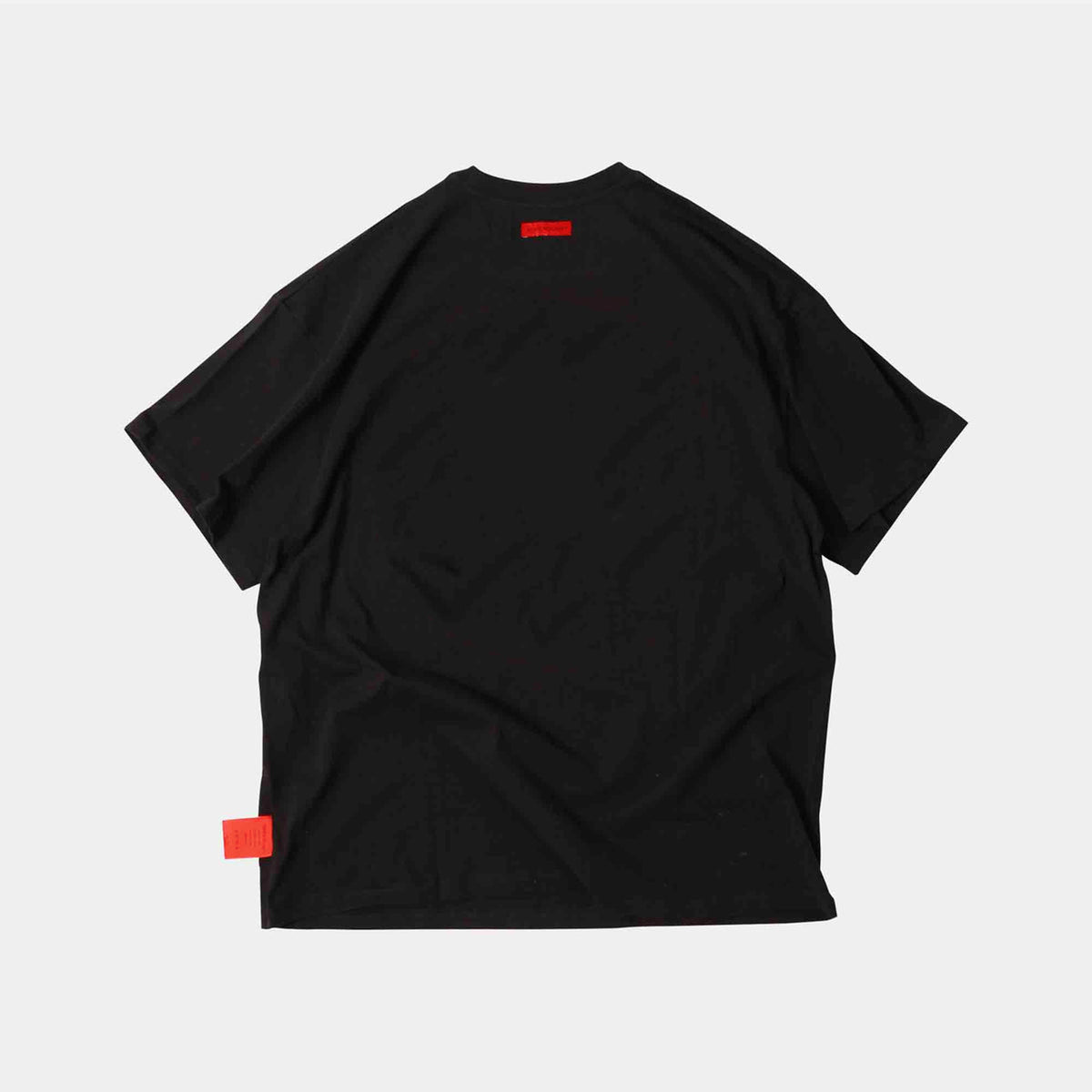 TYPEFACE TEE | BLACK